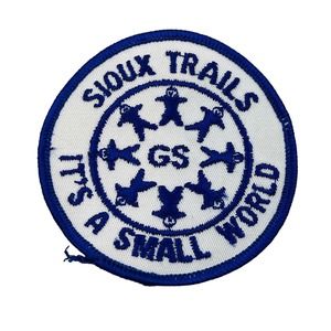 Vintage Girl Scouts It's A Small World Patch‎ Round Sioux Trails Council